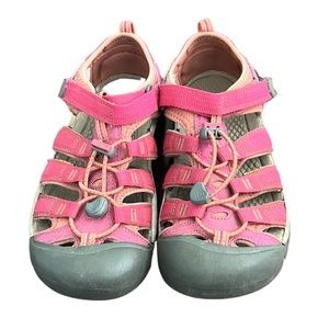 Keen outdoor hiking sandals waterproof women’s size 6